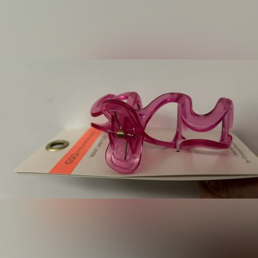 New Pink Wavy Jaw Hair Clip 3 11/16" made in Bangladesh GSQ by Glamsquad - Picture 3 of 14